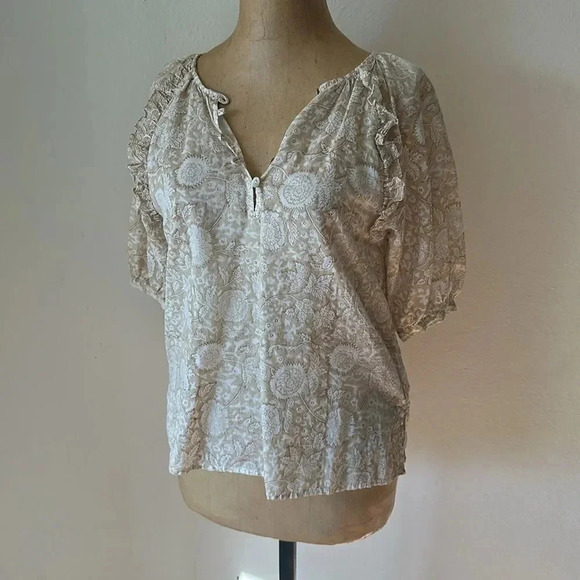 Cleobella sz XS tan and white organic cotton blouse gorgeous shell buttons EUC - Picture 6 of 8